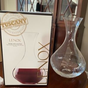 LENOX Tuscany Classics Wine Decanter -curved flowing design with box, never used